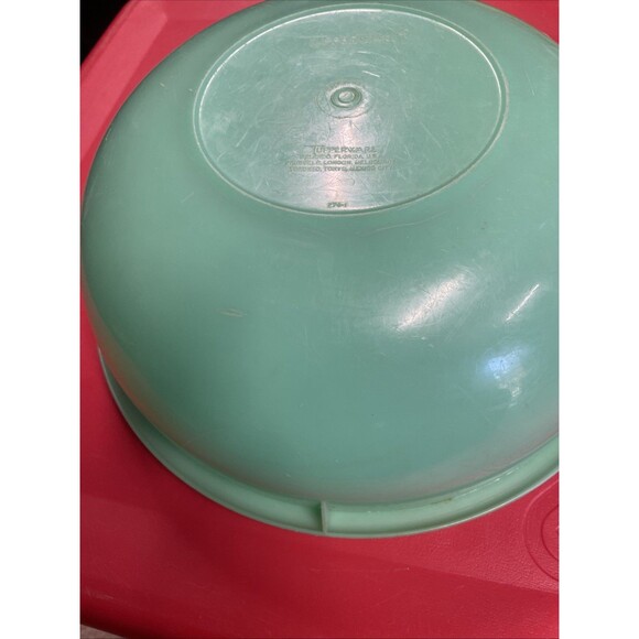 Tupperware Vintage FixNMix Bowl Green #274-1 With Clear Lid #224-16 USA - Picture 4 of 6